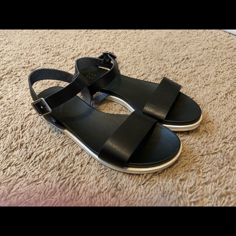 Leather sandals